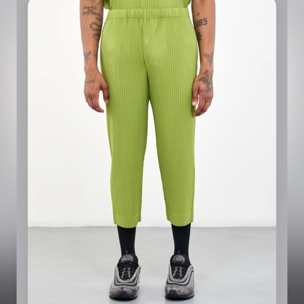 Homme Plissé Issey Miyake Tapered Crop Trouser